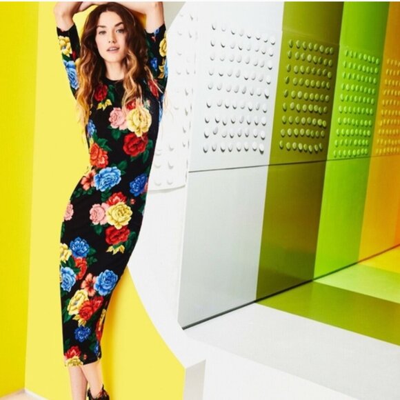 Alice + Olivia Delora Fitted Camellia Bouquet Midi Dress - Picture 5 of 8